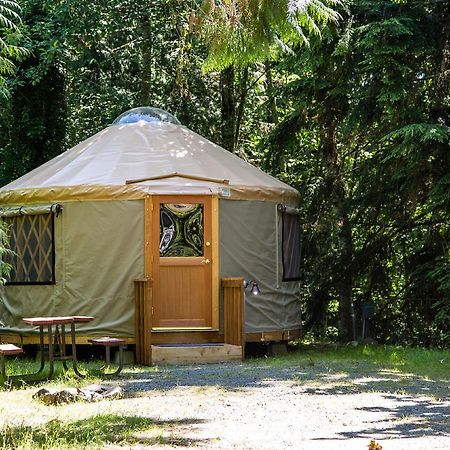 Mount Vernon Camping Resort 16 Ft. Yurt 6 Bow Exterior foto