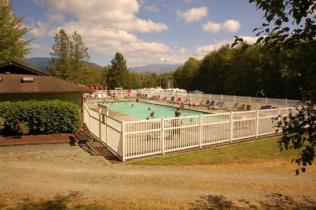 Mount Vernon Camping Resort 16 Ft. Yurt 6 Bow Exterior foto